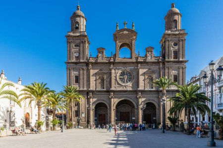 Foto de Las Palmas, Spain, December 31, 2022. Cathedral of Santa Ana in Las Palmas, Gran Canaria, Spain. High quality photo - Imagen libre de derechos