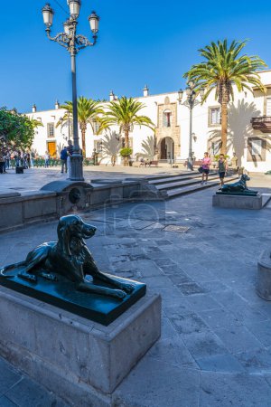 Foto de Las Palmas, Spain, December 21, 2022. Plaza Mayor de Santa Ana in Las Palmas, Gran Canaria, Spain. High quality photo - Imagen libre de derechos