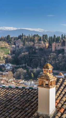 Blick auf die Alhambra in Granada, Andalusien, Spanien. Hochwertiges Foto