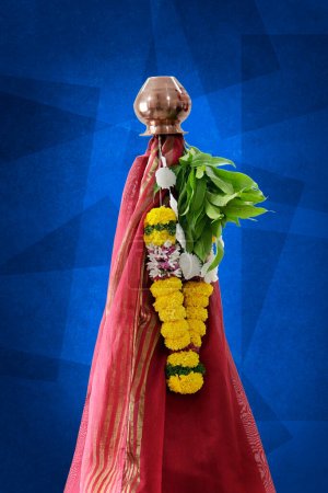 Téléchargez les photos : Joyeux Gudi Padwa, Gudi Padwa Célébration carte de vœux, célébration du Nouvel An hindougudi padwa marathi nouvelle année - en image libre de droit