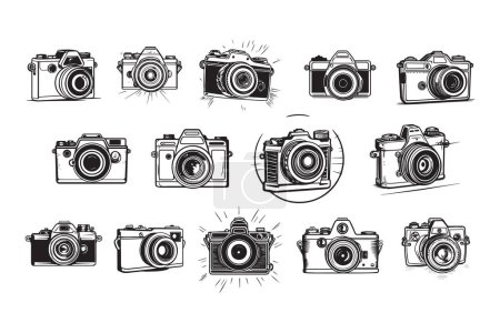 Téléchargez les illustrations : Logo de caméra vintage dessiné à la main dans un style plat isolé sur fond - en licence libre de droit
