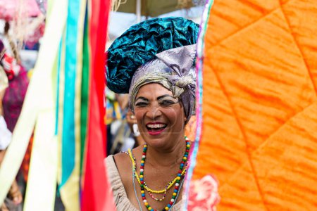 Téléchargez les photos : Salvador, Bahia, Brazil - February 11, 2018: People are seen walking in Pelourinho during Carnival in Salvador, Bahia. - en image libre de droit