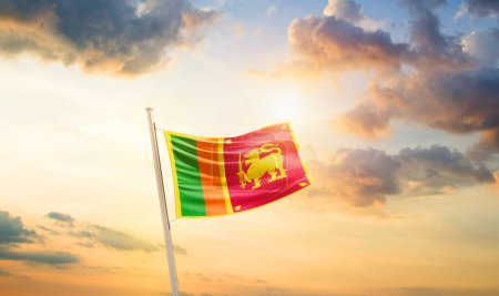 Foto de Sri Lanka ondeando bandera en el hermoso cielo con nubes y sol - Imagen libre de derechos
