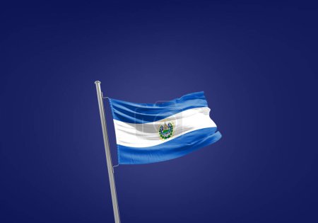 Foto de Bandera de El Salvador contra azul oscuro - Imagen libre de derechos