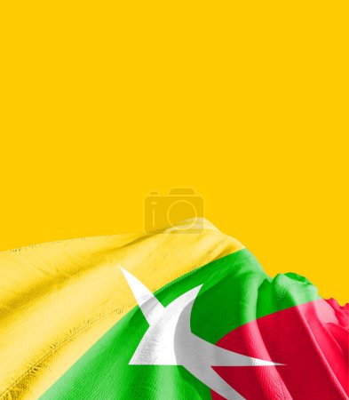 Foto de Bandera de Myanmar contra amarillo - Imagen libre de derechos