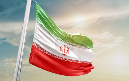 Téléchargez les photos : Iran  waving flag against sky - en image libre de droit