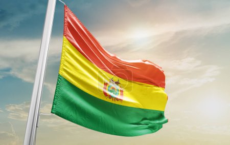 Foto de Bolivia waving flag against sky - Imagen libre de derechos