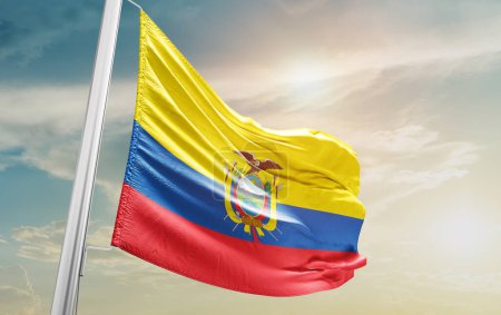 Foto de Ecuador waving flag against sky - Imagen libre de derechos