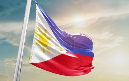 Téléchargez les photos : Philippines waving flag against sky - en image libre de droit