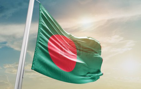Téléchargez les photos : Bangladesh waving flag against sky - en image libre de droit