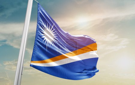 Téléchargez les photos : Marshall Islands waving flag against sky - en image libre de droit