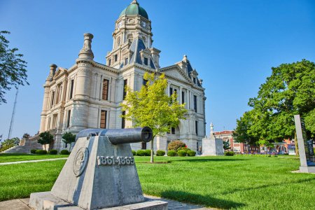Photo for Image of 1861 to 1865 cannon in front of Whitley County Courthouse on gorgeous summer day - Royalty Free Image