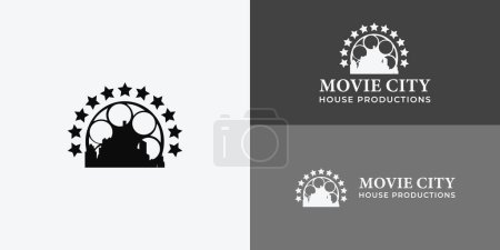 Téléchargez les illustrations : Silhouette City film logo design inspiration est présenté avec plusieurs couleurs d'arrière-plan et il convient au modèle d'inspiration de conception de logo de la société de production cinématographique - en licence libre de droit