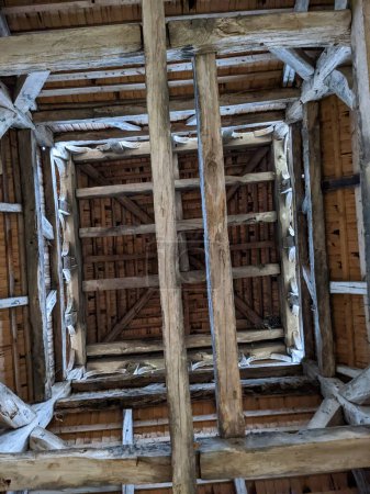 Téléchargez les photos : The open-air museum of traditional wooden architecture in the national park in Ukraine, wooden architecture  view - en image libre de droit