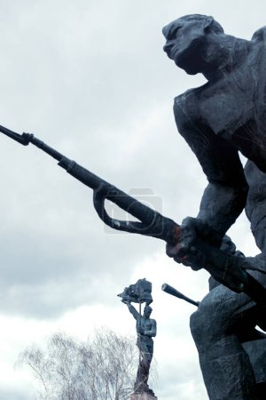 Téléchargez les photos : Mémorial militaire du monument de bataille de Dnipro, Bukrinskiy platsdarm, oblast de Tcherkaska, Ukraine. - en image libre de droit