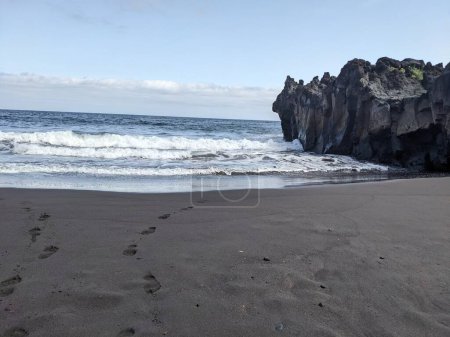 Foto de Huellas en la playa del Atlántico, Tenerife, Canarias, España - Imagen libre de derechos