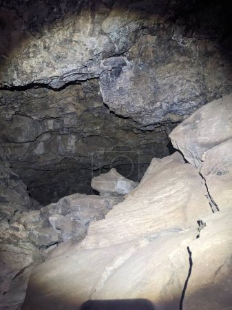 Foto de Primer plano de un muro de piedra en la cueva - Imagen libre de derechos