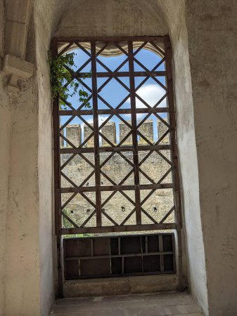 Téléchargez les photos : Fenêtres à l'intérieur de la forteresse de Khotyn sur la rive du fleuve Dniester, Khotyn, Ukraine, Europe - en image libre de droit
