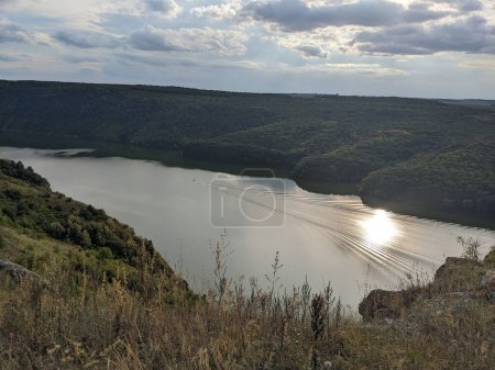 Téléchargez les photos : Vue aérienne de la rivière Dniester, Bakota, Ukraine, Europe - en image libre de droit