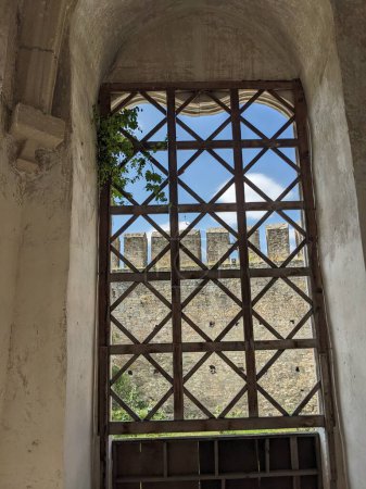 Fenêtres à l'intérieur de la forteresse de Khotyn sur la rive du fleuve Dniester, Khotyn, Ukraine, Europe 