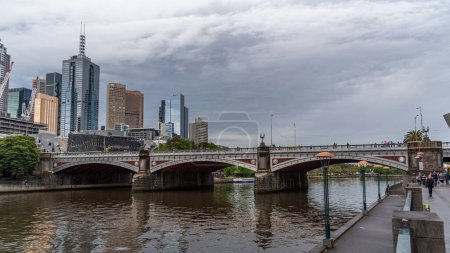 Foto de Melbourne, Victoria / Australia - 11 / 03 / 2019 Melbourne 's Bridges is the West Gate, Bolte, Webb, Charles Grimes, Seafarers, Spencer Street, Kings and Queens bridge. - Imagen libre de derechos
