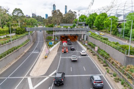 Foto de Melbourne, Victoria / Australia - 06 / 11 / 2019 AAMI Park junto a la autopista en Melbourne - Imagen libre de derechos