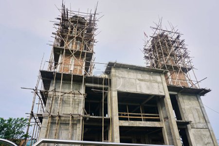 Construcción de un edificio de varios pisos
