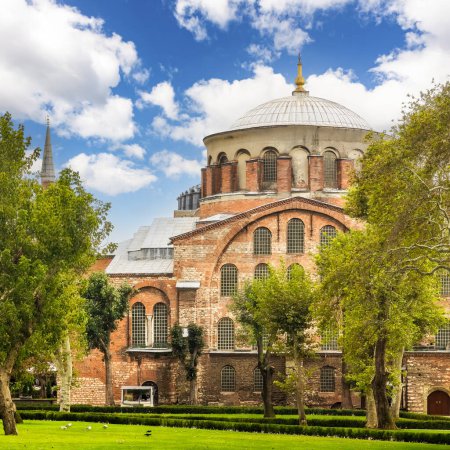 Iglesia de Santa Irene. Hagia Irene es una iglesia ortodoxa en Estambul, Turquía, y la iglesia más antigua conocida de la ciudad.