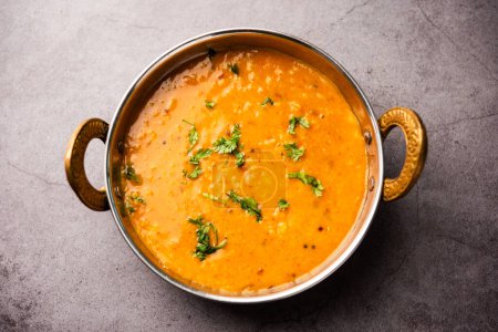 Téléchargez les photos : Khatti Dal is a food from India, a Hyderabadi cuisine, dal made using Masoor or Toor dal - en image libre de droit