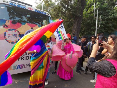 Téléchargez les photos : Calcutta, Bengale Occidental, Inde 18 décembre 2022 : Rassemblement transgenre, homosexuel et bisexuel à Calcutta en faveur de leur sexualité et de la discrimination sociale - en image libre de droit