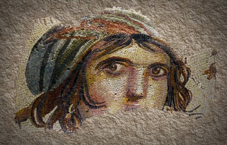 World-famous Gypsy Girl Mosaic Zeugma Byzantine mosaic (en inglés). Gaziantep, Turquía.