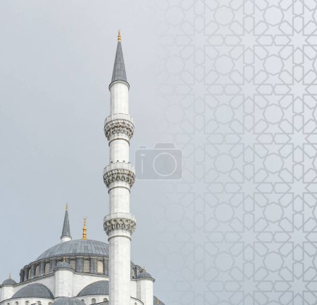 Téléchargez les photos : Photo islamique. Image de fond islamique. Belle mosquée et motif islamique décoratif - en image libre de droit