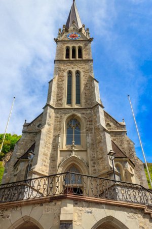 Foto de La Catedral de Vaduz o Catedral de San Florín es una iglesia neogótica en Vaduz, Liechtenstein. - Imagen libre de derechos