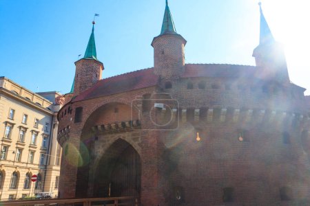 Barbacane de Cracovie - fortification médiévale aux remparts de la ville, Pologne