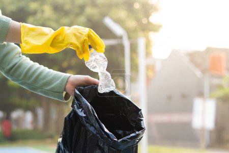 Umweltfreundliches Abfallsammel- und Reinigungskonzept. Nachbarschaft und Umwelt reinigen