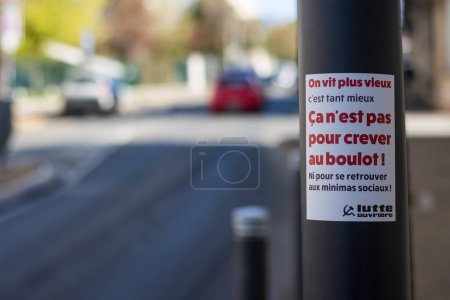 Téléchargez les photos : Périgueux france 07 avril 2023 street photography - en image libre de droit