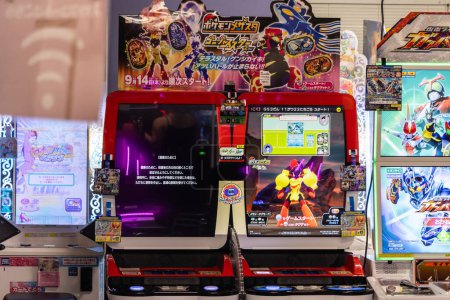 Foto de Tokio, Japón, 3 de noviembre de 2023: Arcade Game Machines en Akihabara - Imagen libre de derechos