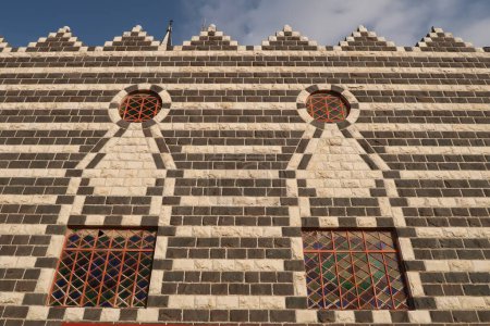 Téléchargez les photos : Beaux vitraux de la mosquée Abu Darwish à Amman, Jordanie 2021 - en image libre de droit
