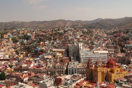 Foto de Hermosa vista desde el Monumento Pipila / Monumento al Pipila a Guanajuato, México 2022 - Imagen libre de derechos