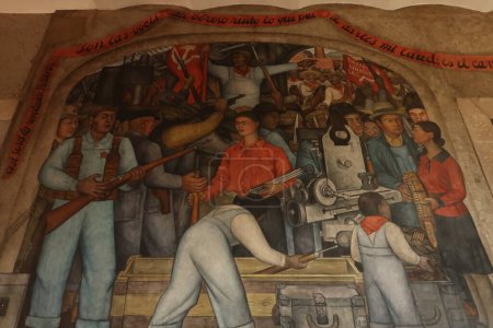 Foto de Diego Rivera Mural en la Secretaría de Educación Pública / Secretaria de Educación Pública / SEP: Distribución de Armas, 1928, Ciudad de México, 22. Abril de 2022 - Imagen libre de derechos