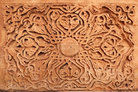 Aufwändige osmanische Muster an einer Wand im zweiten Hof des Ishak Pascha Palastes, Sarayi, Dogubeyazit, Türkei 2022