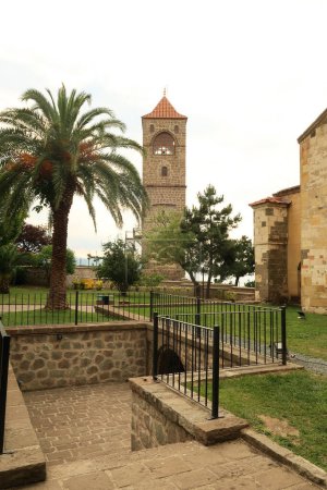 Der Glockenturm, Minarett der Hagia Sophia Moschee, ehemals griechisch-orthodoxe Kirche, Trabzon, Türkei 2022
