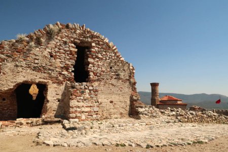 Téléchargez les photos : Bâtiment restant à l'intérieur du château d'Ayasuluk à Selcuk, près d'Ephèse, Turquie 2022 - en image libre de droit