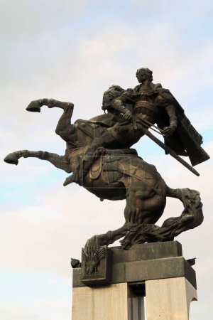 Statue of one of the medieval bulgarian kings, rulers of the Asen, Assen Dynasty on a horse at the Monument to the Asen, Assen Dynasty, Veliko Tarnovo, Bulgaria 2022