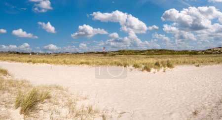 Panorama de faro, hierba de marram y dunas, Hoernum Odde, isla Sylt, Frisia del Norte, Schleswig-Holstein, Alemania