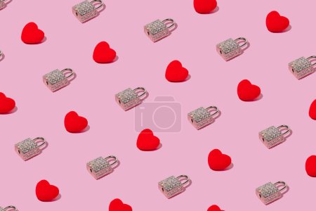 Foto de Hearts and padlock pattern background . Love, romance, wallpaper, postcard, St.Valentines minimal concept - Imagen libre de derechos
