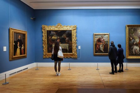Téléchargez les photos : La National Gallery of Art d'Irlande dispose d'une collection de peintures à l'huile anciennes affichée avec goût - en image libre de droit