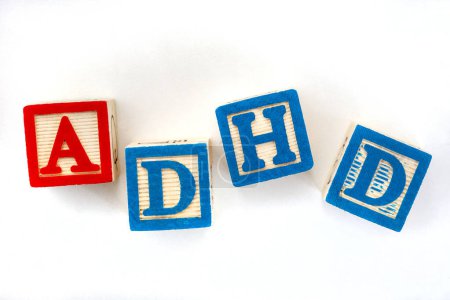TDAH en bloques de letras para niños en blanco