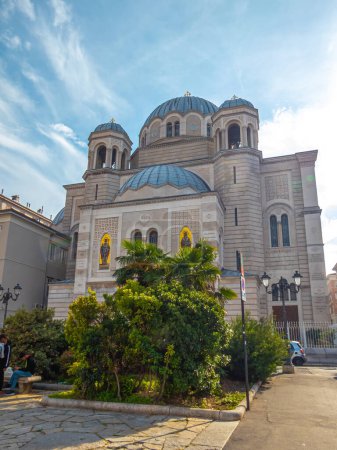 Téléchargez les photos : Trieste, Italie. 8 octobre 2022. Église orthodoxe serbe Saint Spyridon est pour la communauté orthodoxe serbe à Trieste. Fondée en 1748 par l'impératrice Marie-Thérèse . - en image libre de droit