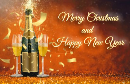 Foto de Feliz Navidad y Feliz Año Nuevo, fondo de celebración con dos copas y champán con saludo. - Imagen libre de derechos